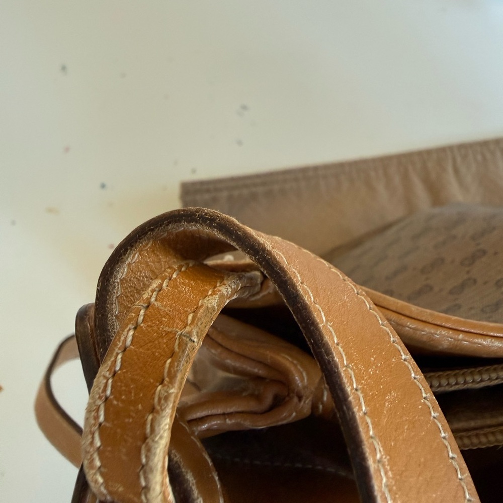 Gucci Brown Monogram Shoulder Bag - Picture 4 of 6